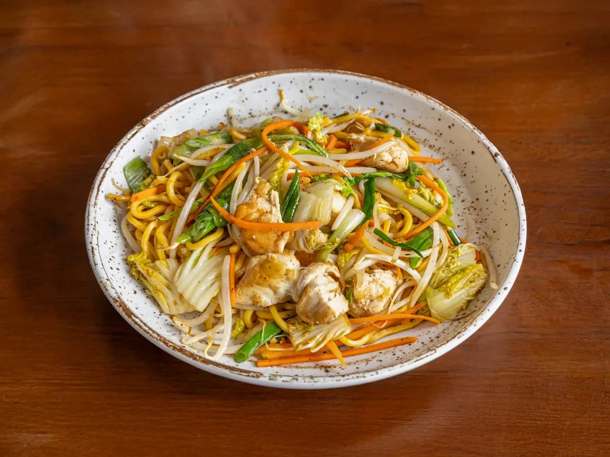 Chicken Lo Mein at Abis in Greenwich